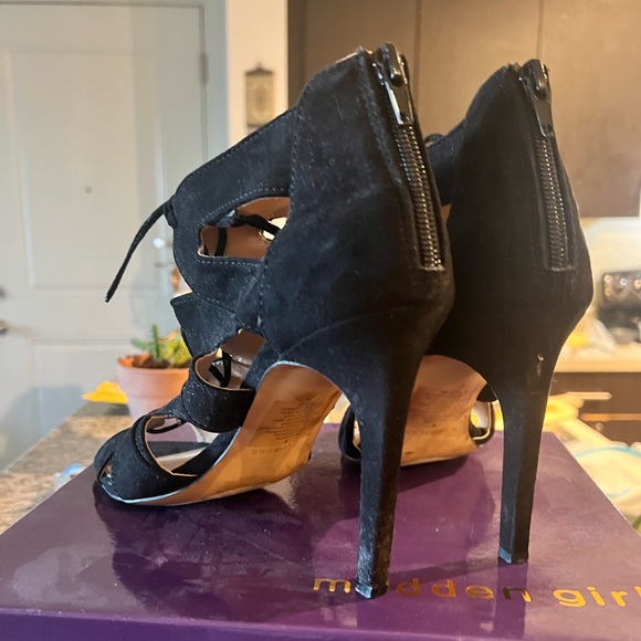 Express black heels size 9 - Picture 3 of 3